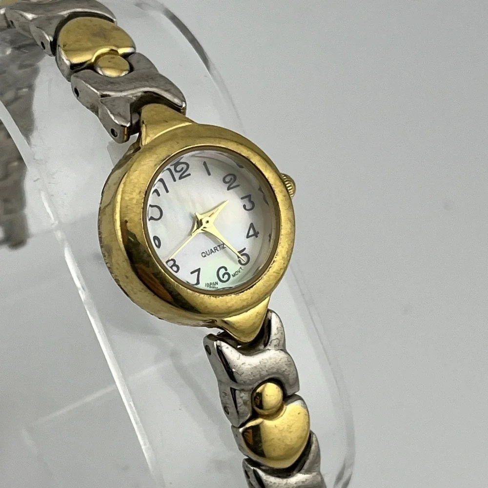 Avon Watch Women 22mm Case Two Tone Heart 6.5
